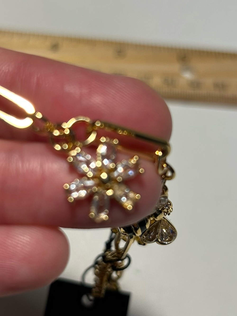 NWT Kate Spade All Abuzz Charm Bracelet Gold Flowers Bee - Picture 5 of 6